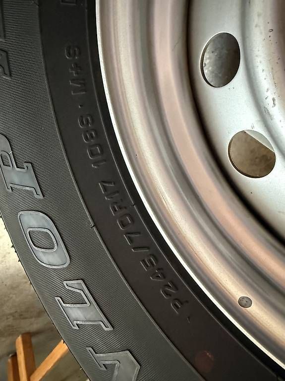Pneumatici & Ruote complete: Toyota Land Cruiser  – Usato da Wauwil venduto da Patrol789 2