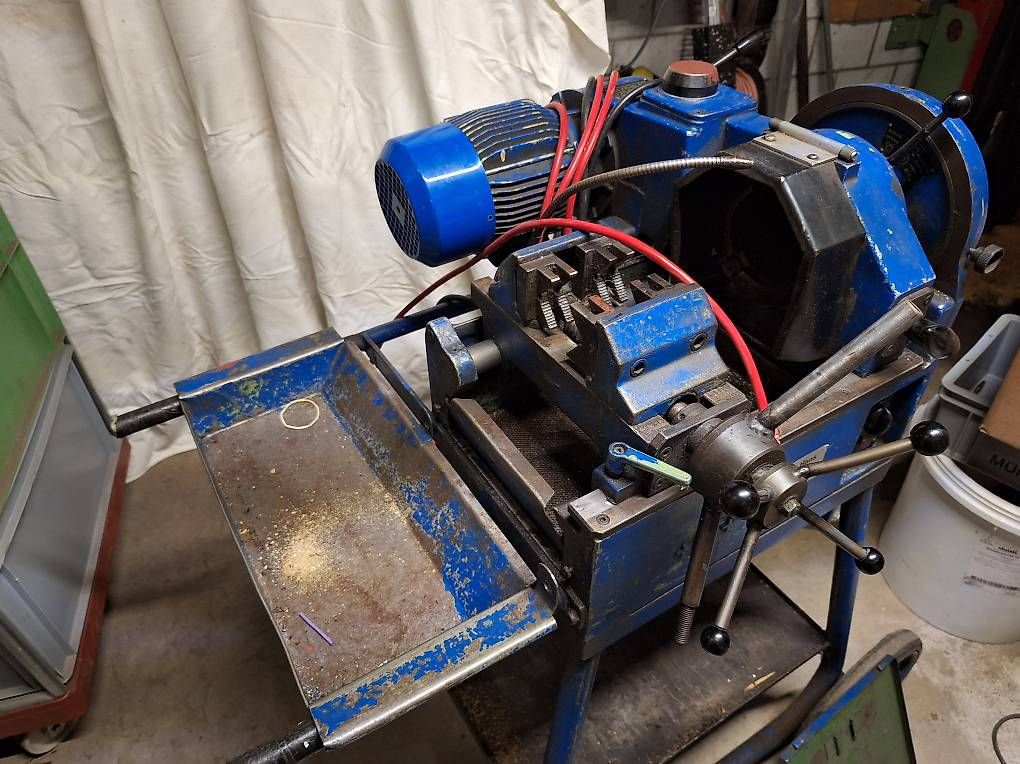 GF Tutte le macchine: GF Gewindeschneidemaschine – Usato da Heimenschwand venduto da Hansemann2 1