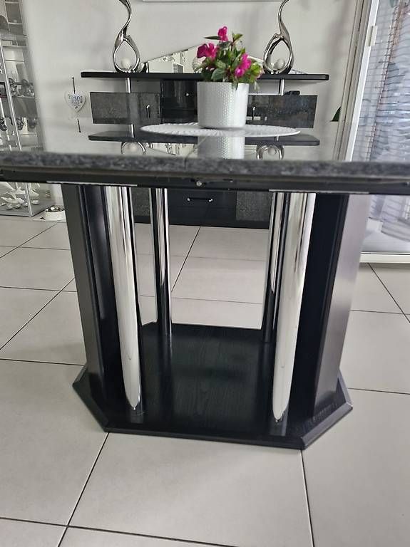 Tables: Esstisch Granit – D'occasion à Dallenwil par energy2127 1
