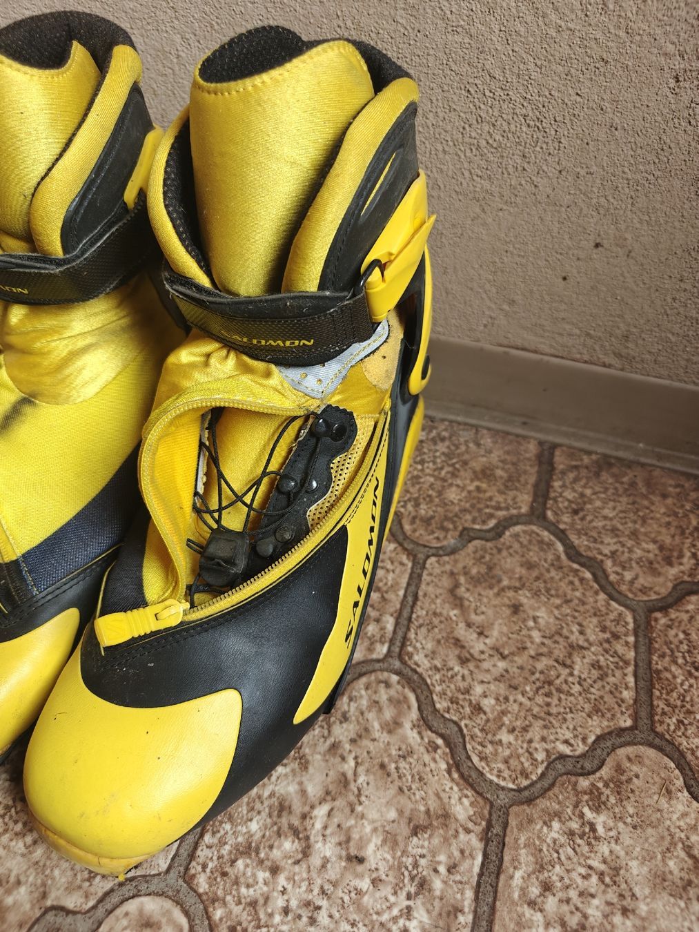 Salomon Scarpe da uomo: Salomon Langlaufschuhe Gr 45 1/3 – Usato da Luzern venduto da RemsyRainbow 2