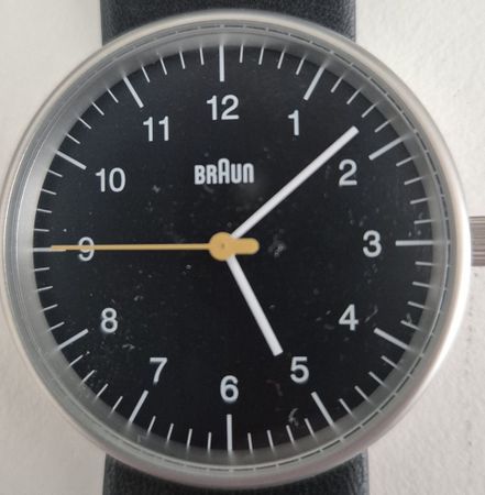 Braun Armbanduhr schwarz Zifferblatt sehr guter Zustand