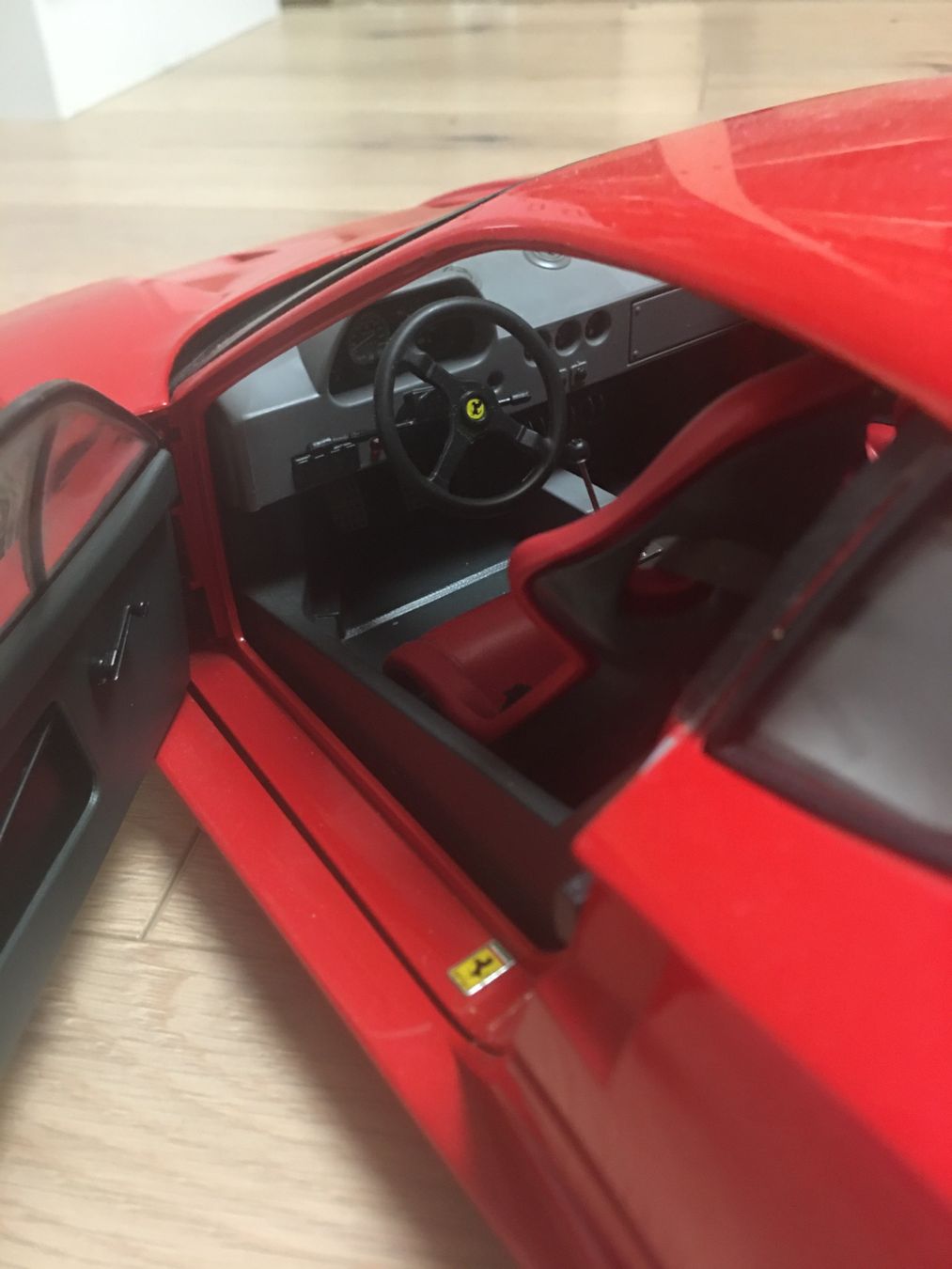 Pocher Modellini d'auto: Pocher Ferrari F-40 1:8 – Usato da Lichtensteig venduto da gregi44 3