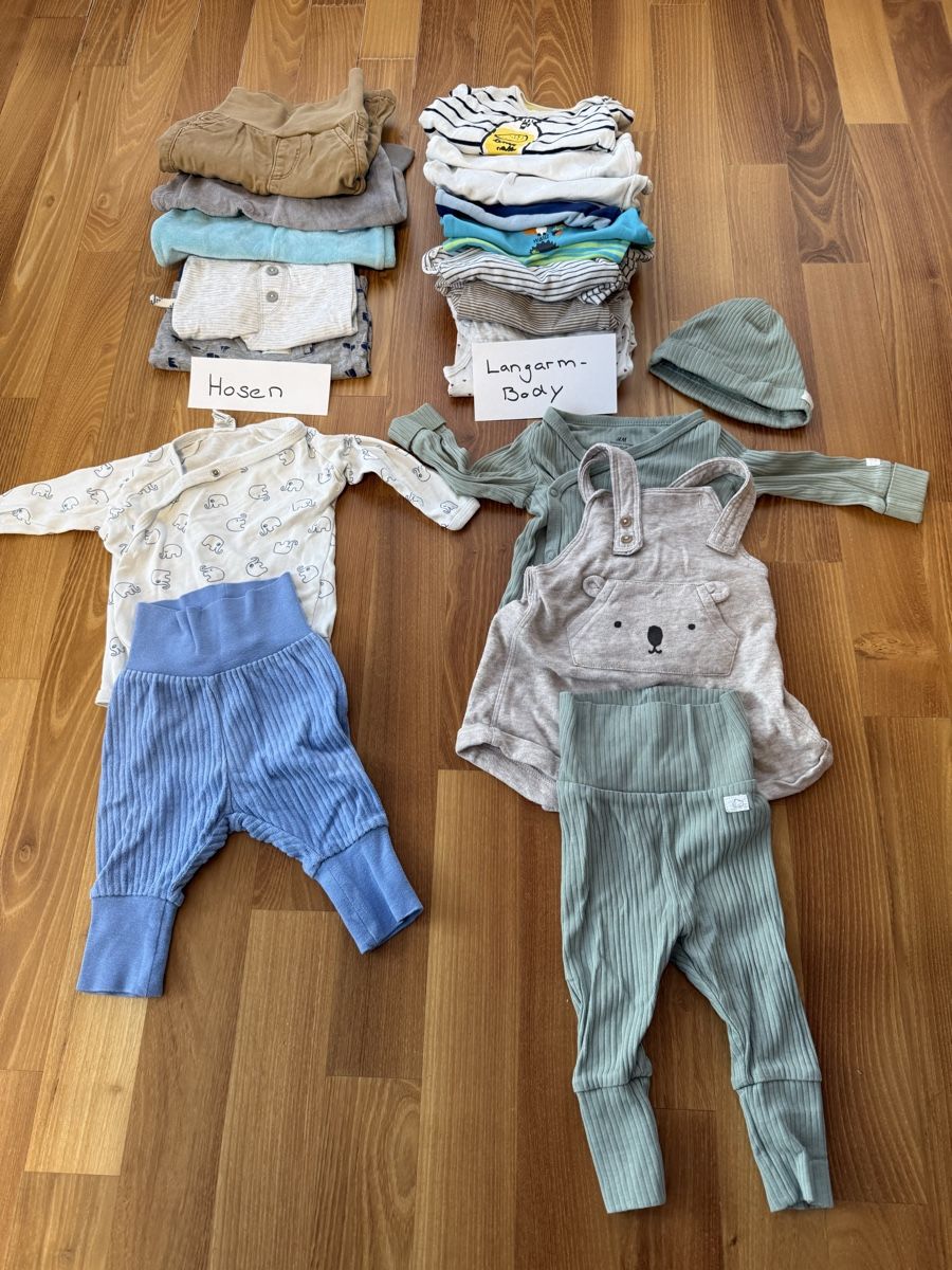 Lotti & Set di vestiti: Kleider Gr. 50/56 78 Stk – Usato da Adetswil venduto da kai_p9fb