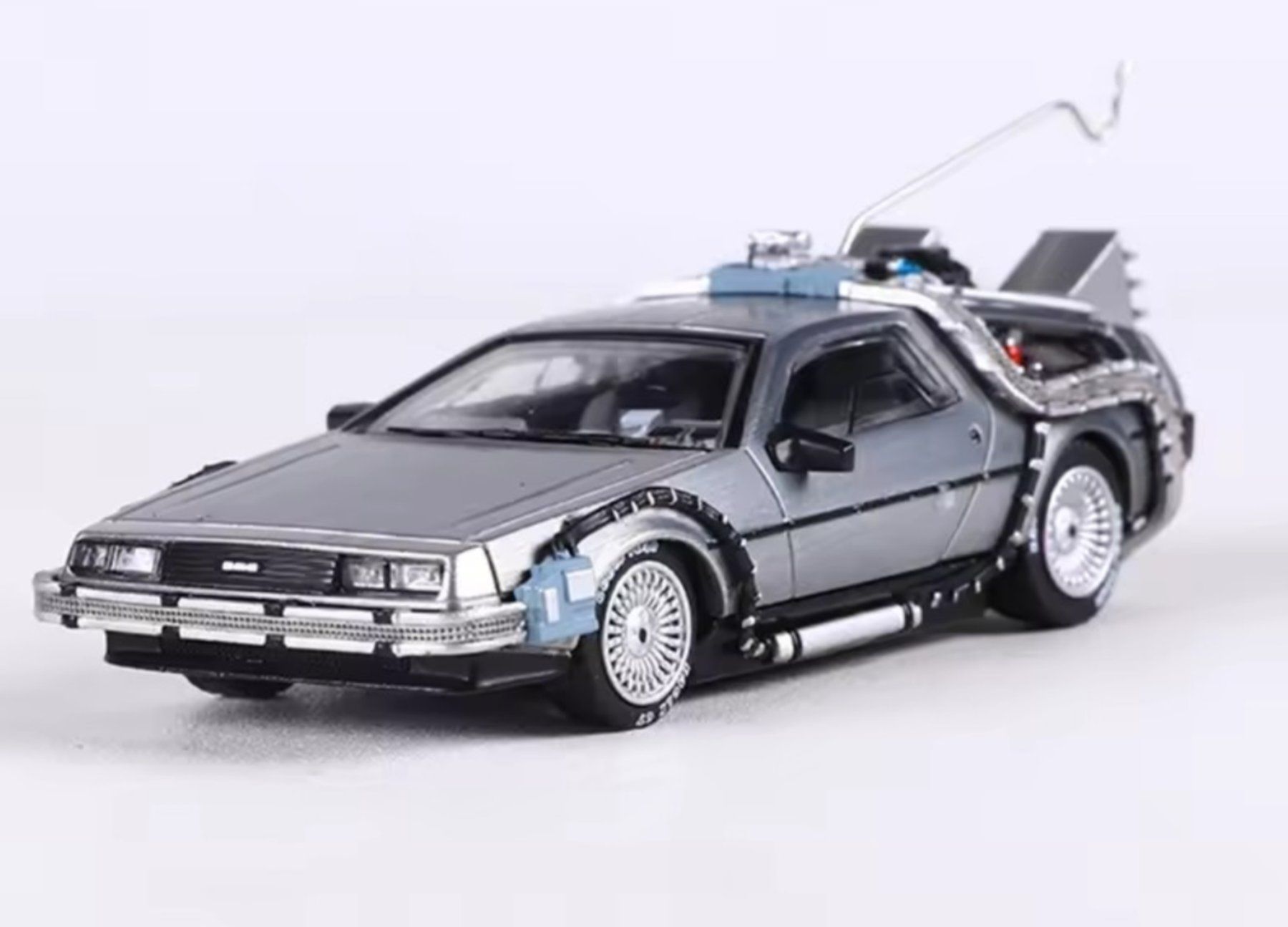 Modellini d'auto: 1/64 De Lorean Time Machine Diecast – Nuovo e nell'imballaggio originale da Zürich venduto da DiecastDude