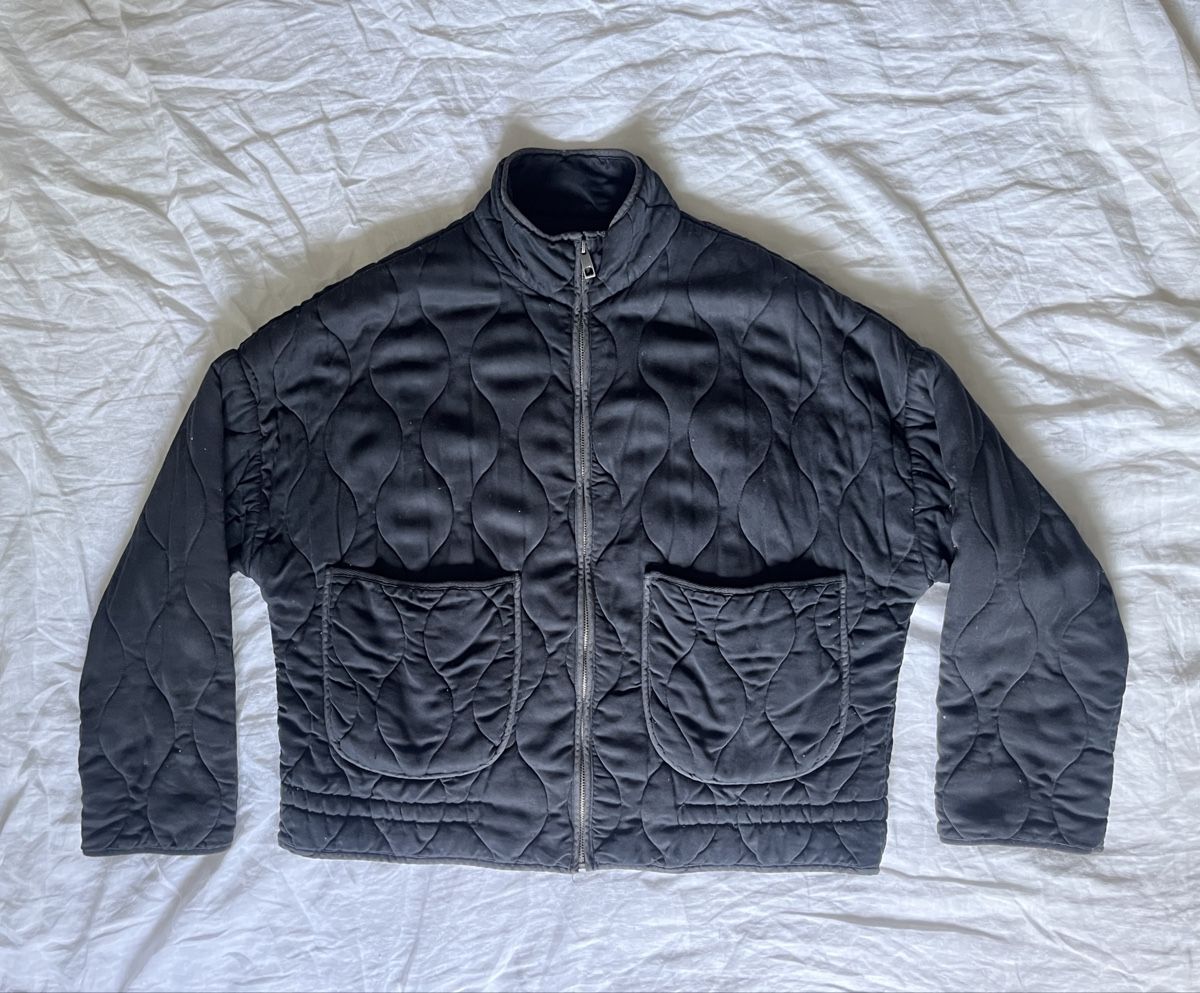 Zara Vestes: Schwarze gesteppte Übergangsjacke Zara – D'occasion à Zürich par Ivadodo