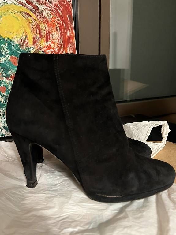 Scarpe da donna: Tronchetti pelle nera scamosciata – Usato da Luzern venduto da mic_99vf
