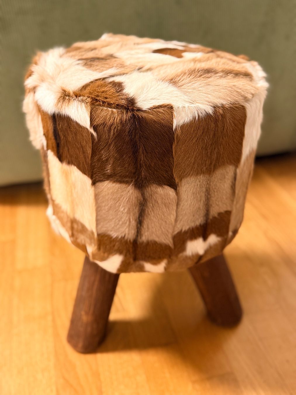Hocker: Hocker aus Echfell | Patchwork | Sehr guter Zustand – Gebraucht aus Zürich von YL.now 2