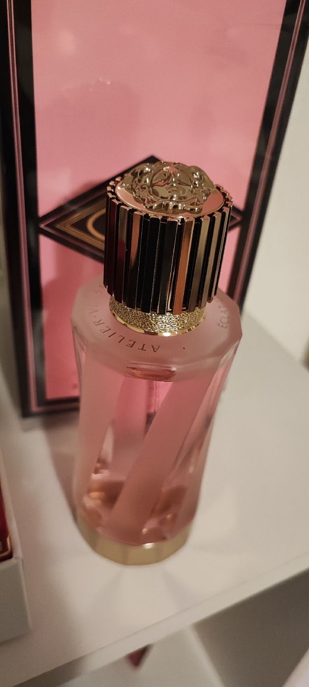 Versace Profumi & Eau de Toilette: Atelier Versace Rose eclat 100 ml edp – Usato da Rickenbach-Sulz venduto da Krisztike 3