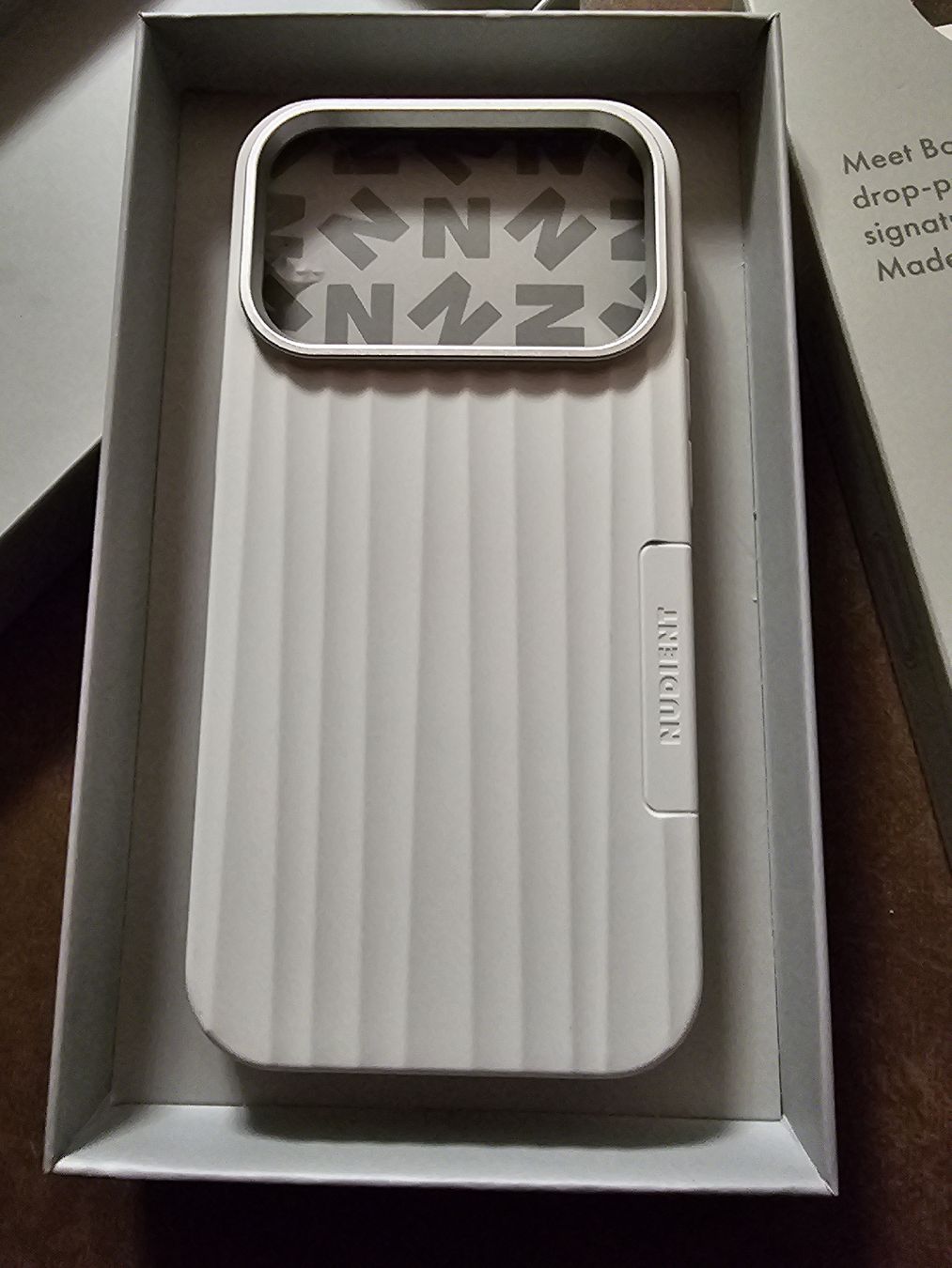 Cover & Protezioni schermo: Nudient Bold Case  iPhone 17 Pro Chalk White neu – Nuovo e nell'imballaggio originale da Herzogenbuchsee venduto da tgi_rln7 3