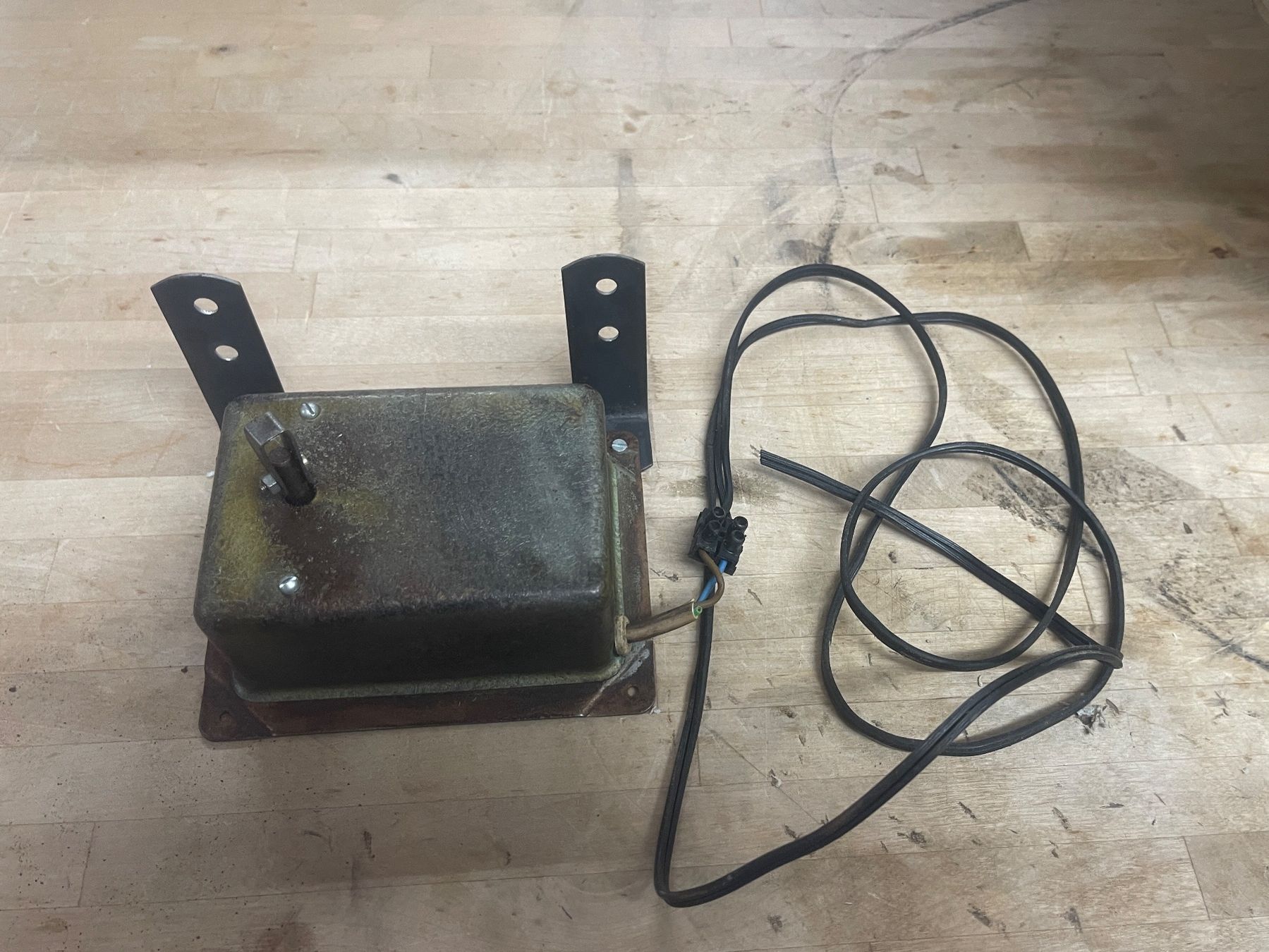Lampen: Discokugel Durchmesser circa 50 cm mit Motor – Gebraucht aus Dänikon ZH von Baeriswyl 3