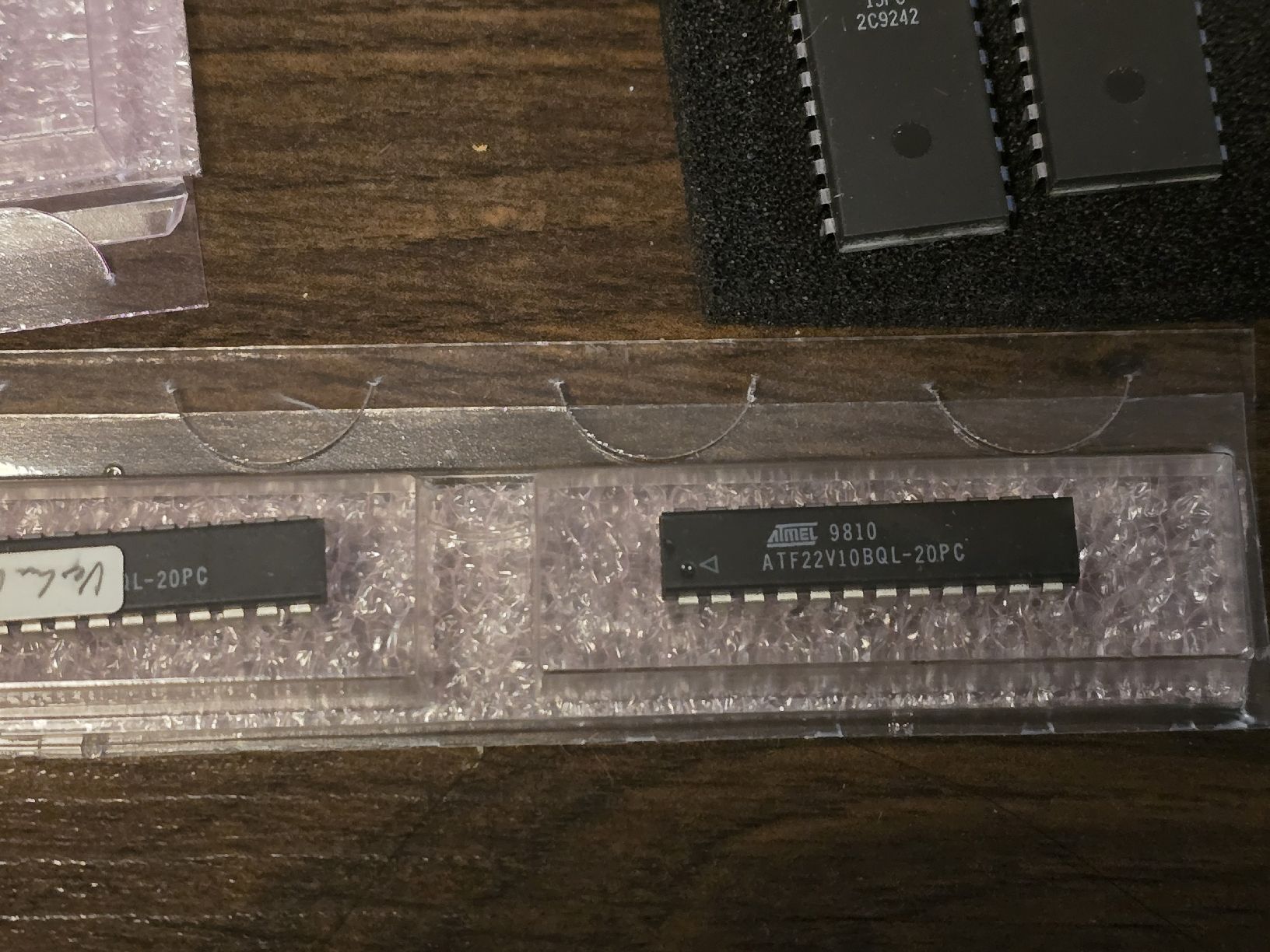 Elektronikbauteile: Konvolut div. ATMEL ICs, EPROMs, RAMs, TTL, CMOS – Neu (gemäss Beschreibung) aus Baden von swiss-alps 2