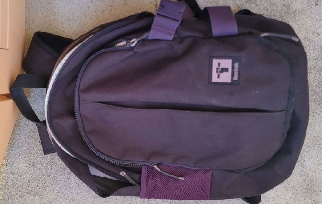 Reebok Rucksäcke: Geräumiger Reebok Rucksack, Lila – Gebraucht aus Zug von matomic85 4