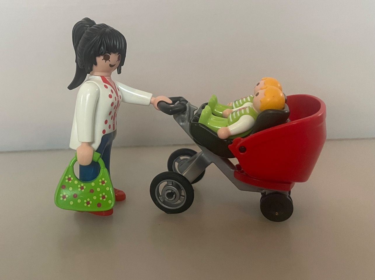 Playmobil Giocattoli: Playmobil Set - Mutter mit zwei Babys im Kinderwagen – Usato da Seelisberg venduto da Mira1313 1