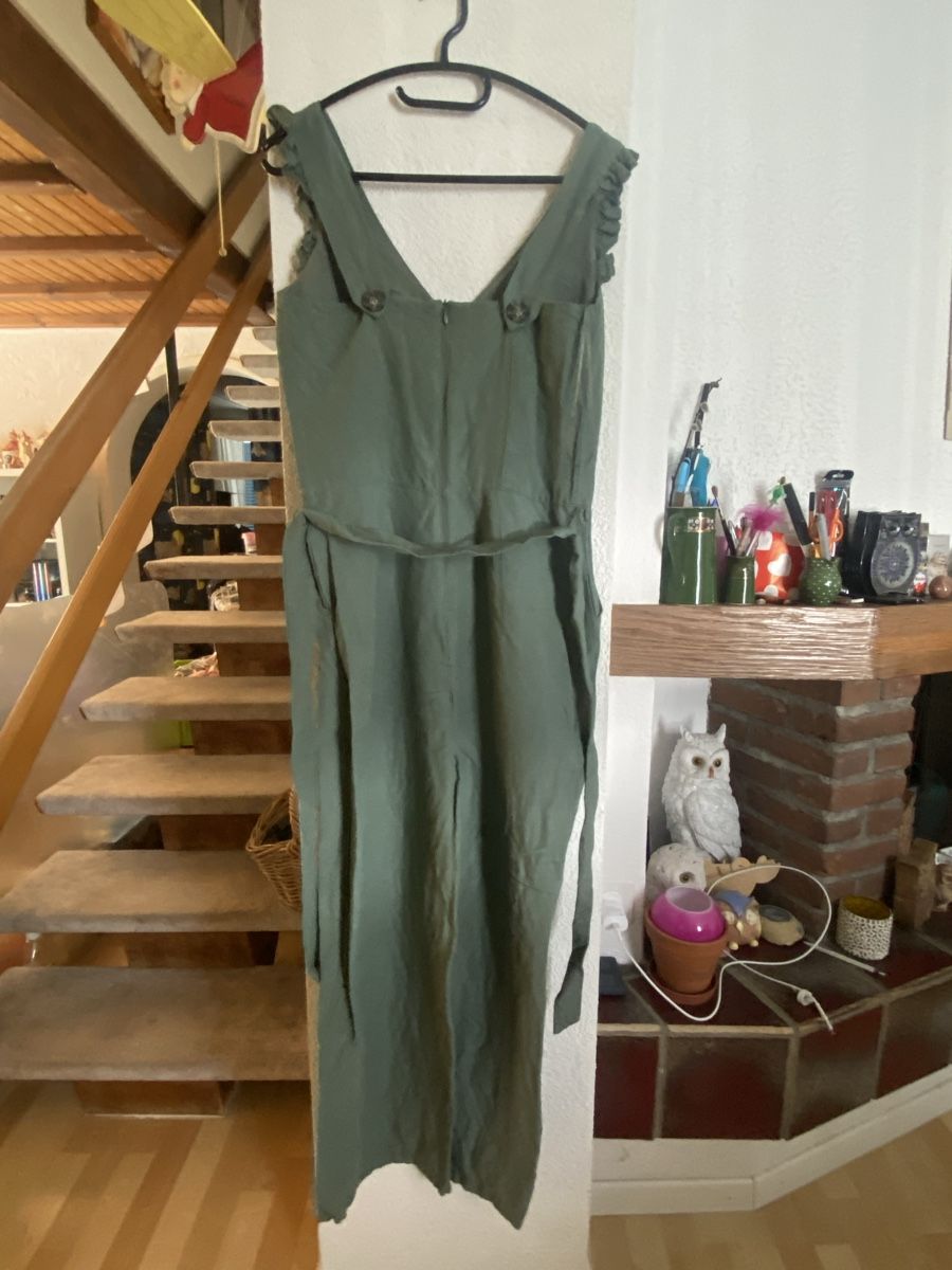 C&A Tute: JUMPSUIT Grösse EUR 36 55% Leinen – Usato da Buochs venduto da mel_dc2n 1