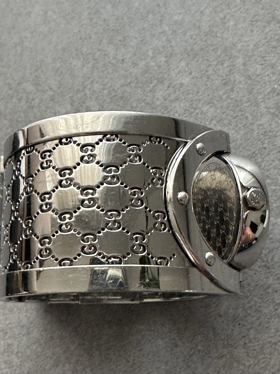 Gucci Orologi: GUCCI TWIRL Uhr – Usato da Oftringen venduto da Breza22 3
