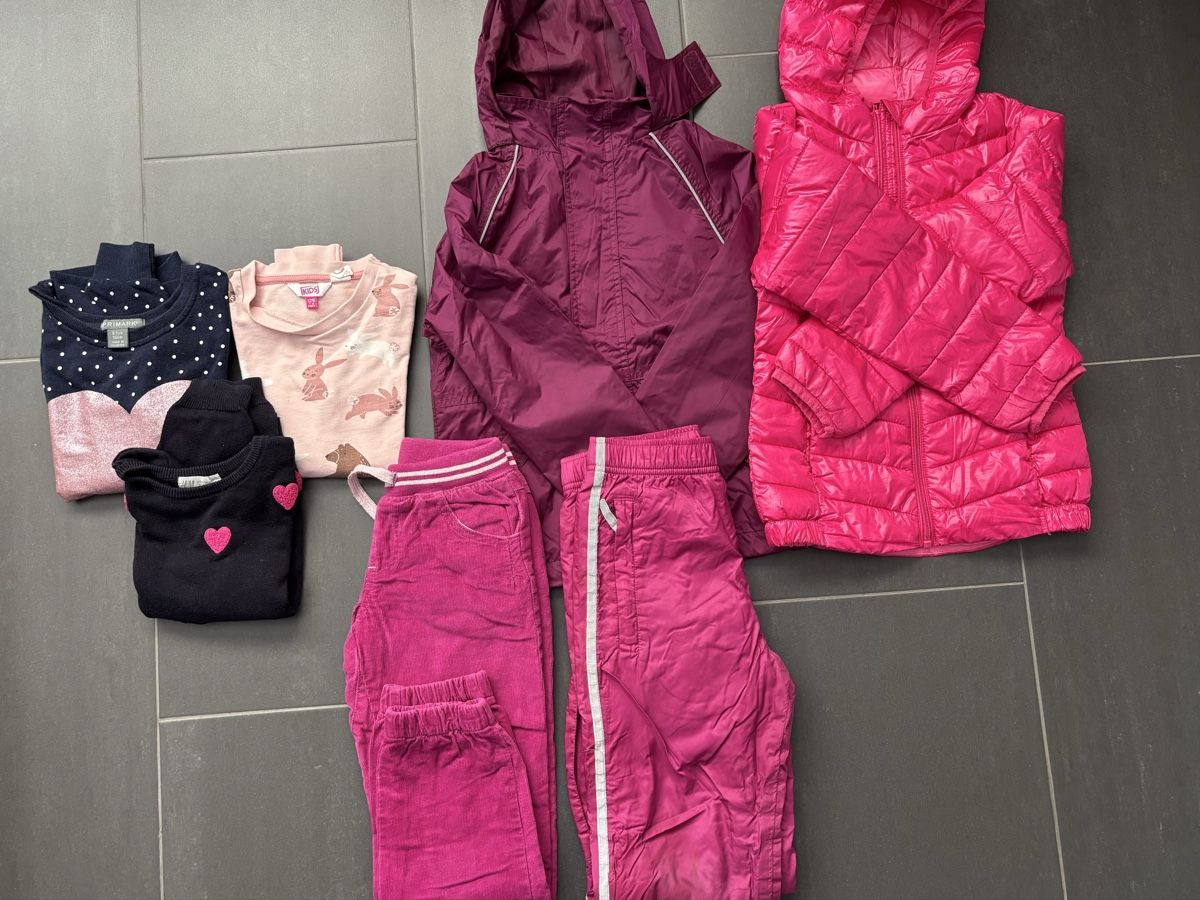 Lotti & Set di vestiti: Herbst-Winterpaket Grösse 122/128 – Usato da Niederwangen b. Bern venduto da muidop