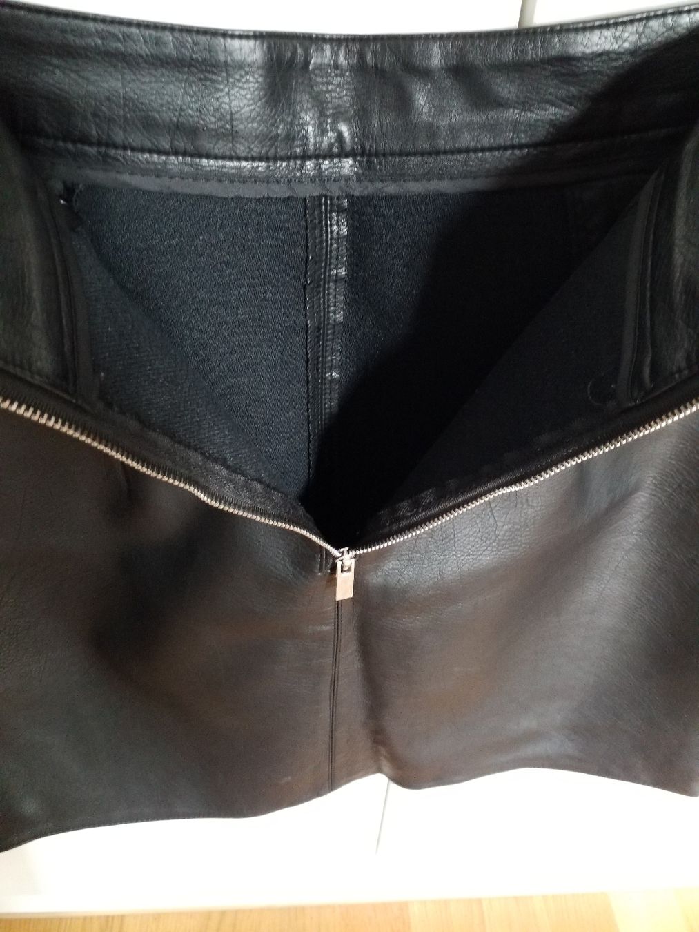 Röcke: Black Faux Leather Mini Skirt – Gebraucht aus Luzern von _Lobster_ 2