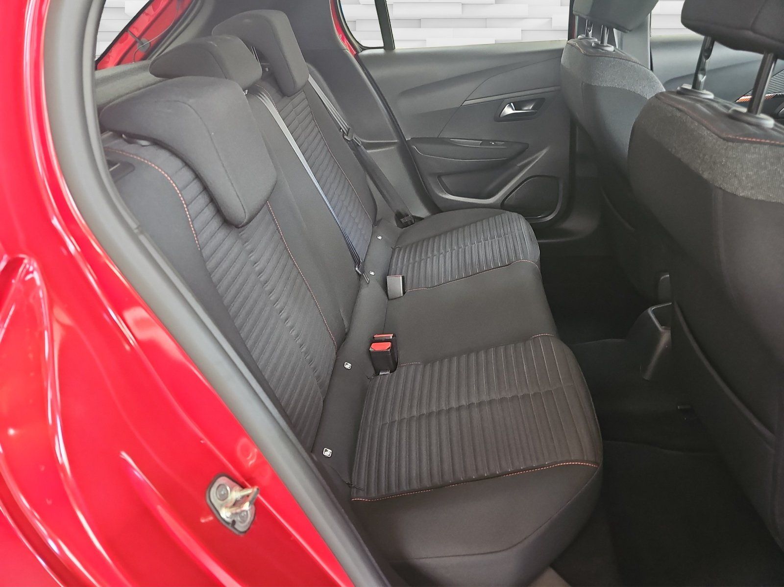Peugeot Automobili: PEUGEOT 208 1.2 Pure Tech Active Pack – Usato da Conthey venduto da garagedunord 8