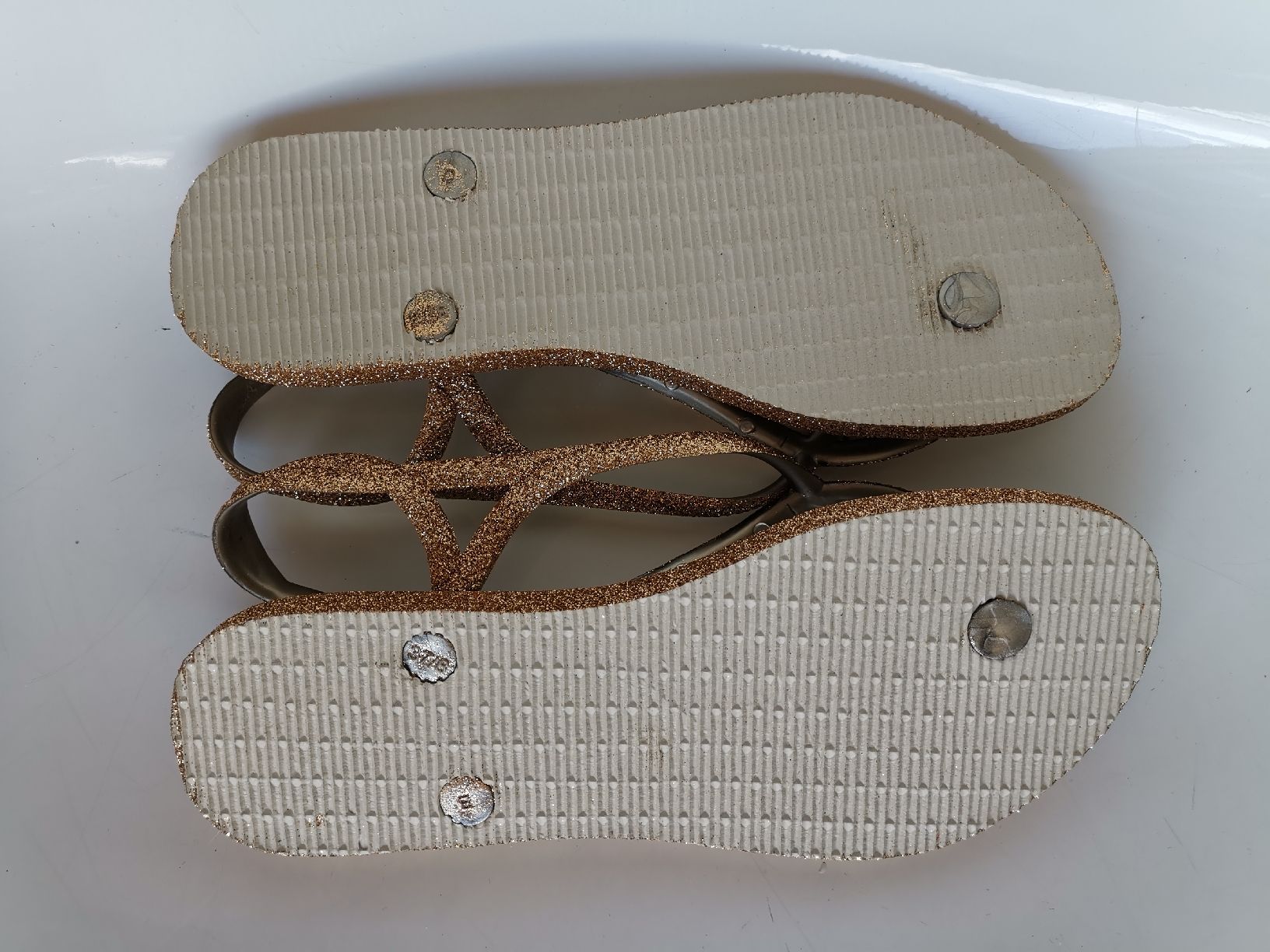 Havaianas Scarpe da donna: Havajanas, neu gold – Nuovo (secondo la descrizione) da Uerikon venduto da pink_flamingo 3