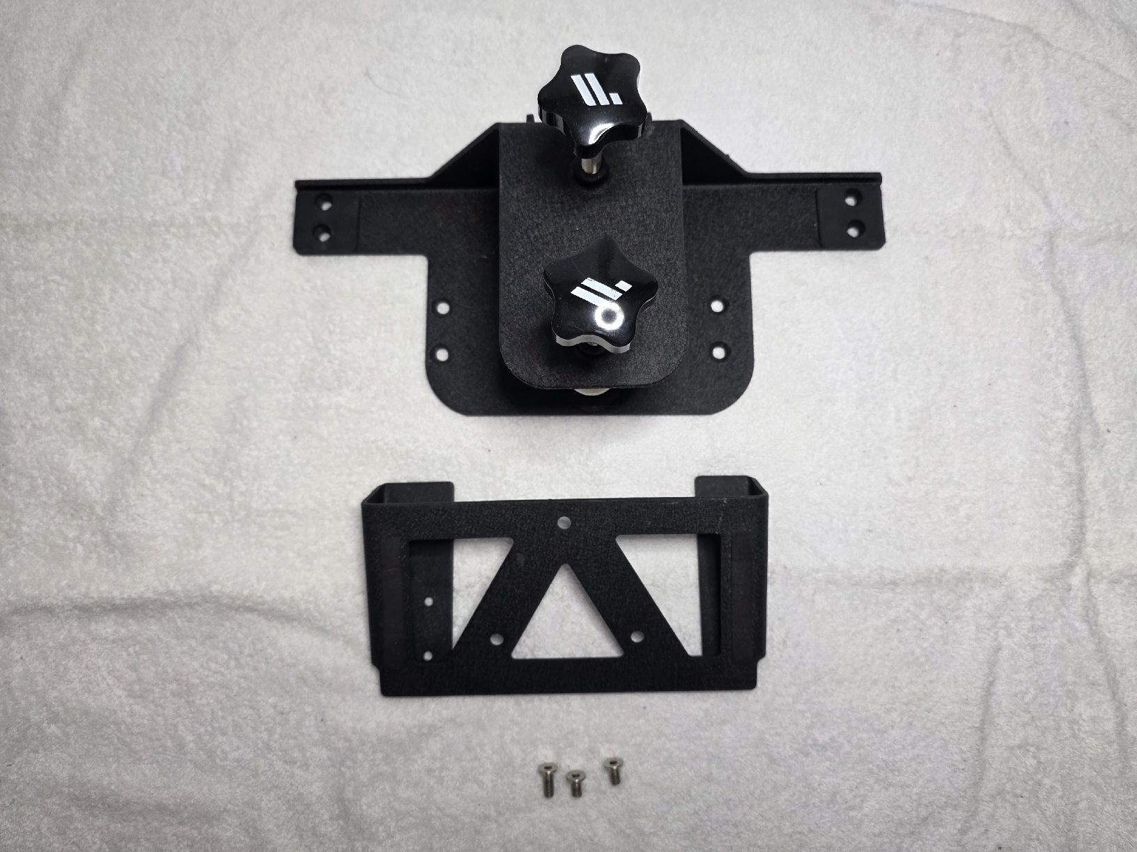 Fanatec Supporti a parete: Fanatec Tischklemme – Usato da Wetzikon ZH venduto da Patrick781 1