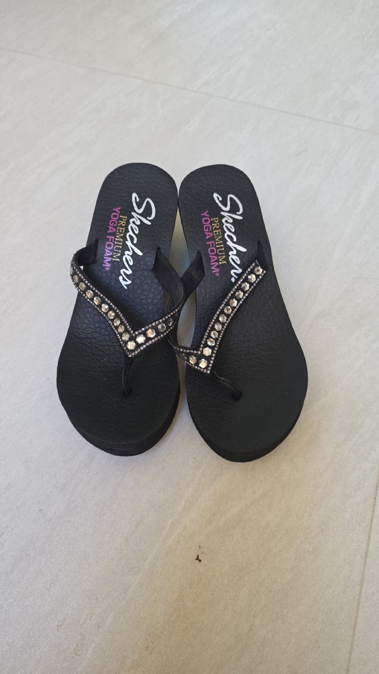 Skechers Scarpe da donna: talon  – Usato da Fontainemelon venduto da ale_b865 1