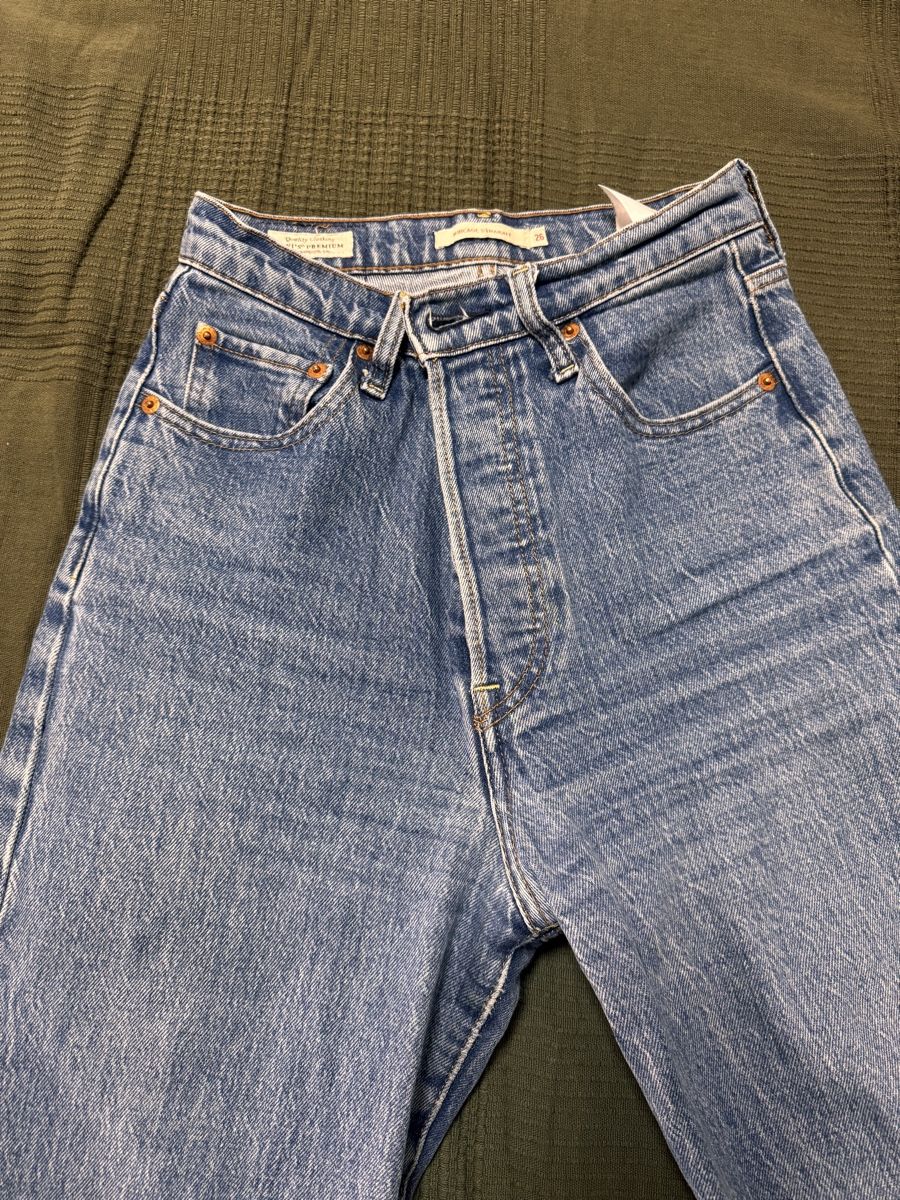 Levi's Jeans: Levi’s Premium Ribcage Straight 26 – Usato da Orbe venduto da tar_k6px 1