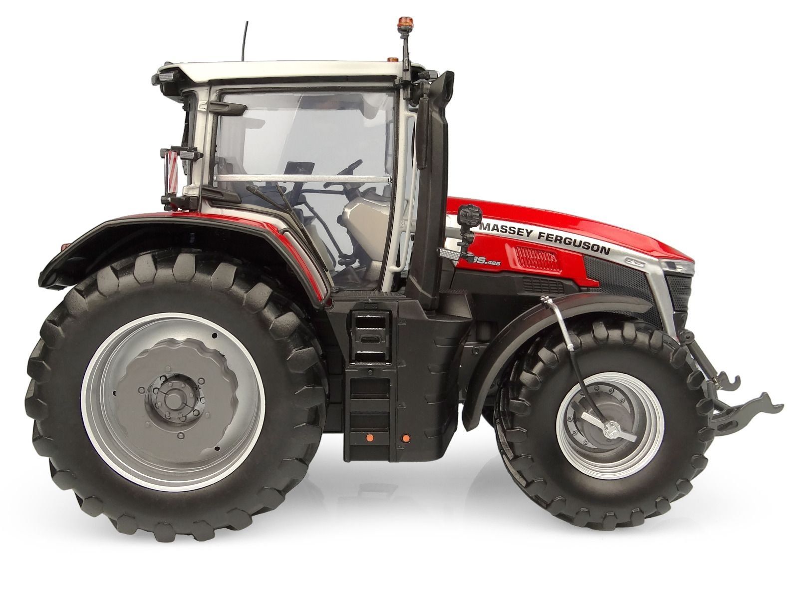 Massey Ferguson Modellbausätze & Standmodelle: 1:32 Massey Ferguson 9S.425 – Neu und originalverpackt aus Affoltern am Albis von Modellshop-8910 1