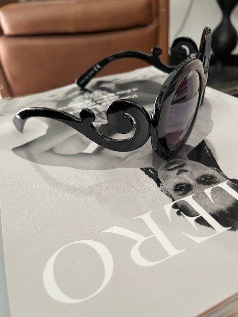 Occhiali & Lenti: Lunettes de soleil – Usato da Hauterive NE venduto da sofia66