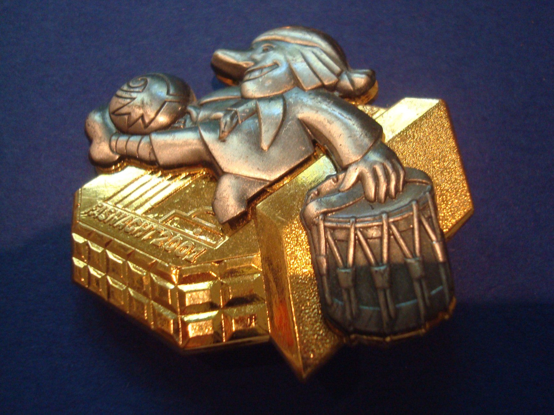 Placchette & Badge: Plakette Basel Gold 2001 – Usato da Riehen venduto da Baerewaegli