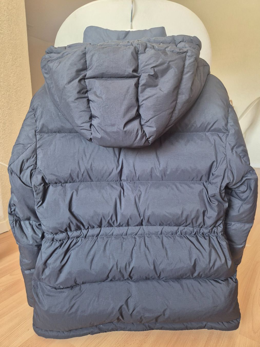 Gant Giacche: GANT schwarze Daunenjacke medium – Usato da Zunzgen venduto da Kofi7 3