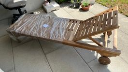 Liegestuhl Holz mit Auflage guter Zustand