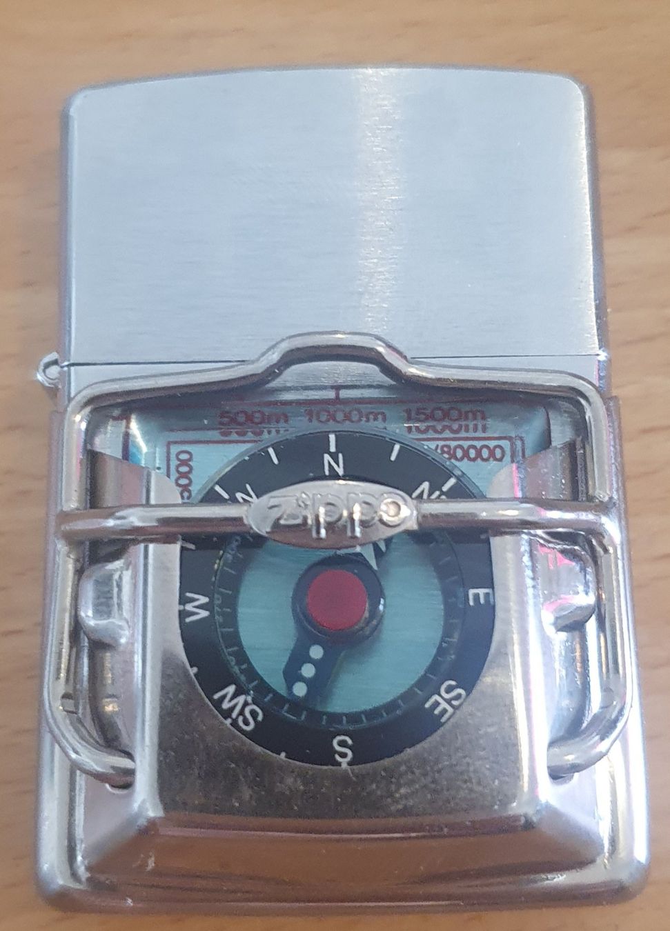 Zippo Briquets: Zippo Explorer Kompass Set 1994 mit Metallbox – D'occasion à Bern par Llu