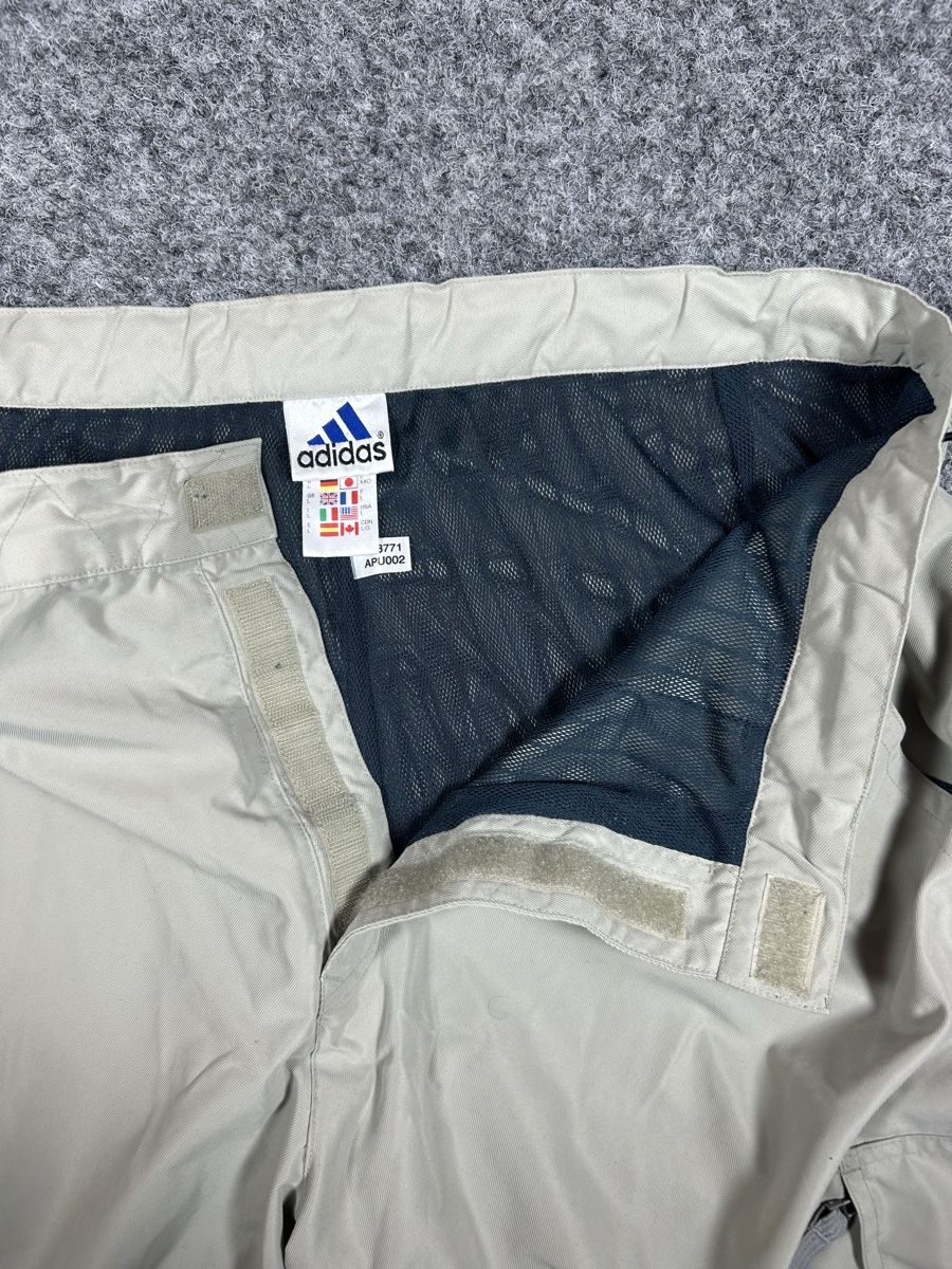 Adidas Hosen: 2000s Adidas Size Large men  – Gebraucht aus La Sagne NE von Matlasape 2
