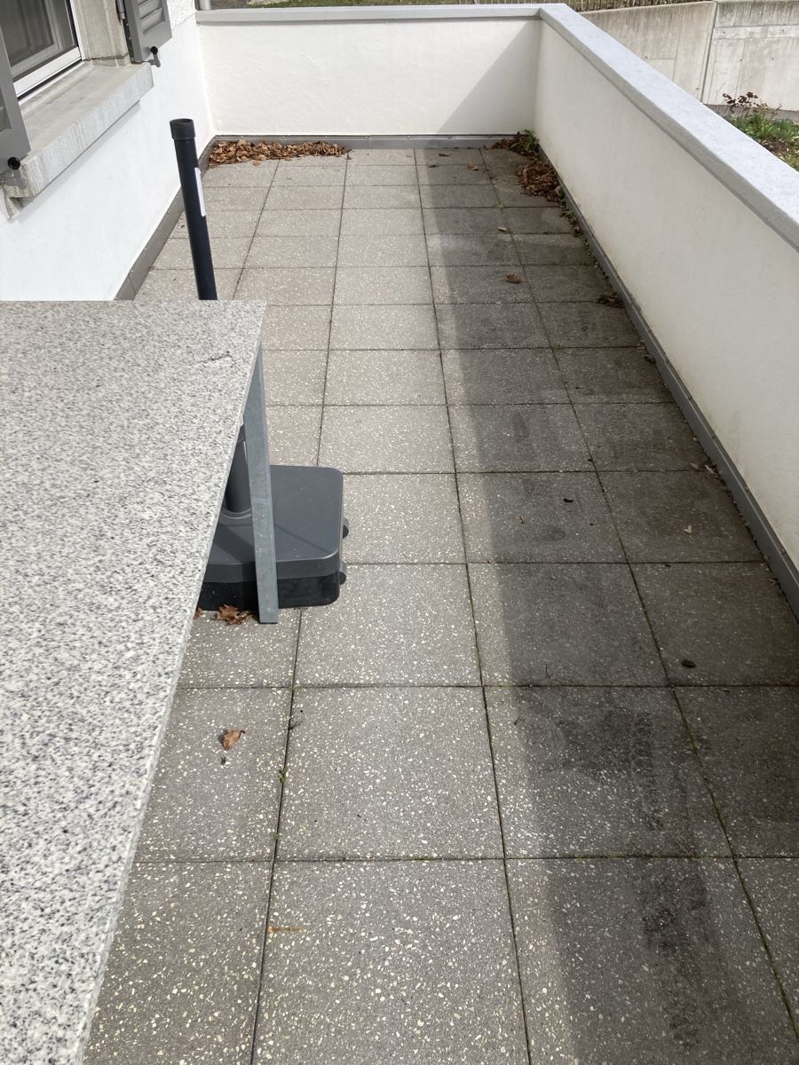Revêtements de sol: Balkon Platten – D'occasion à Plagne par H.Kocher