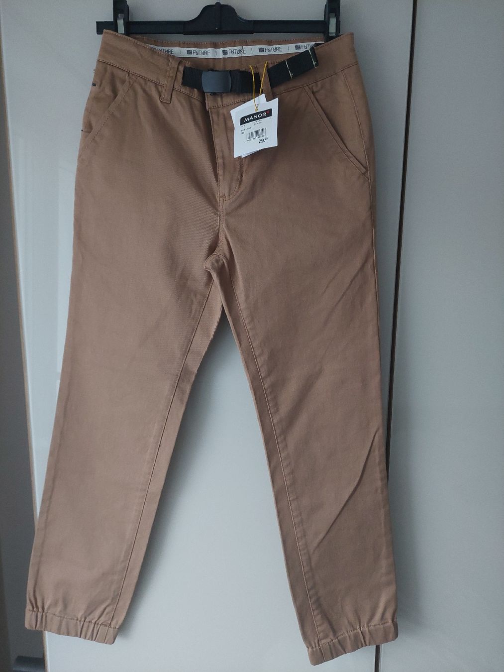 Manor Hosen: Neu! Manor Future Hose, Grösse 134 – Neu und originalverpackt aus Flims Dorf von Truemorish