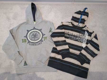 2 Kapuzen Pullover Hoodies Grösse 146/152