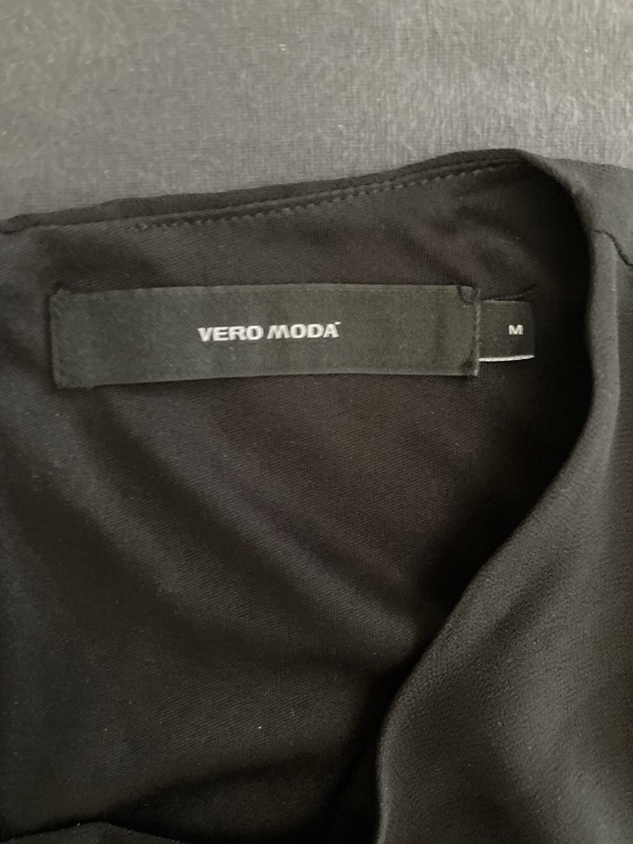 Vero Moda Vestiti: Schwarzes Kleid von Vero Moda – Nuovo (secondo la descrizione) da Thun venduto da van_kl8p 2