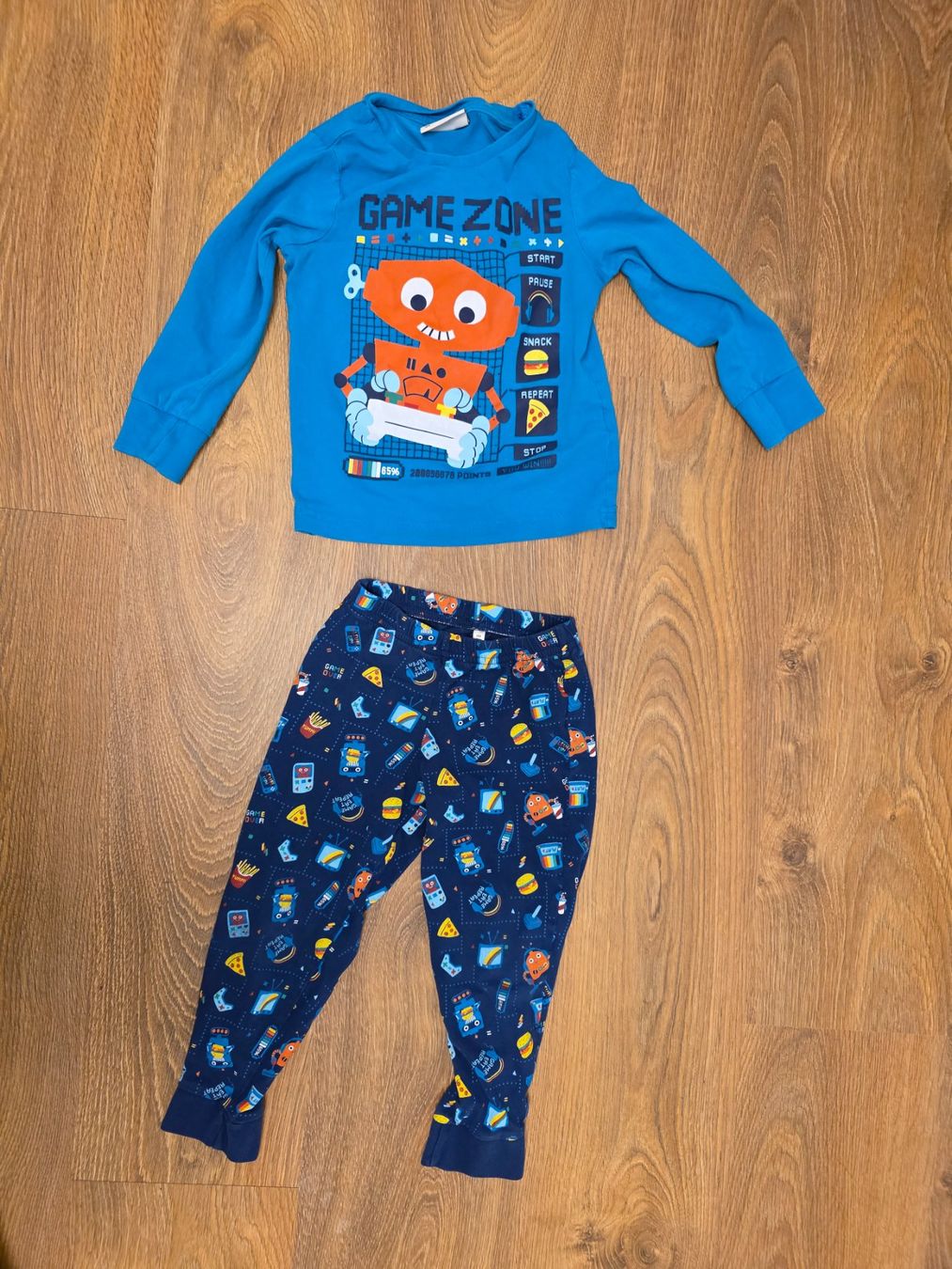 C&A Pigiama & Simili: Pyjama 2-teilig Gr. 98/104 blau – Usato da Nebikon venduto da Japostyle