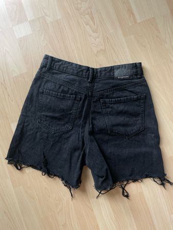 STRADIVARIUS Jeans Shorts, Grösse M/40