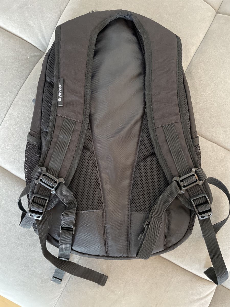 Hi-Tec Zaini: Hi-Tec (Tages-) Rucksack – Usato da Neuhausen venduto da kak_5bnw 2