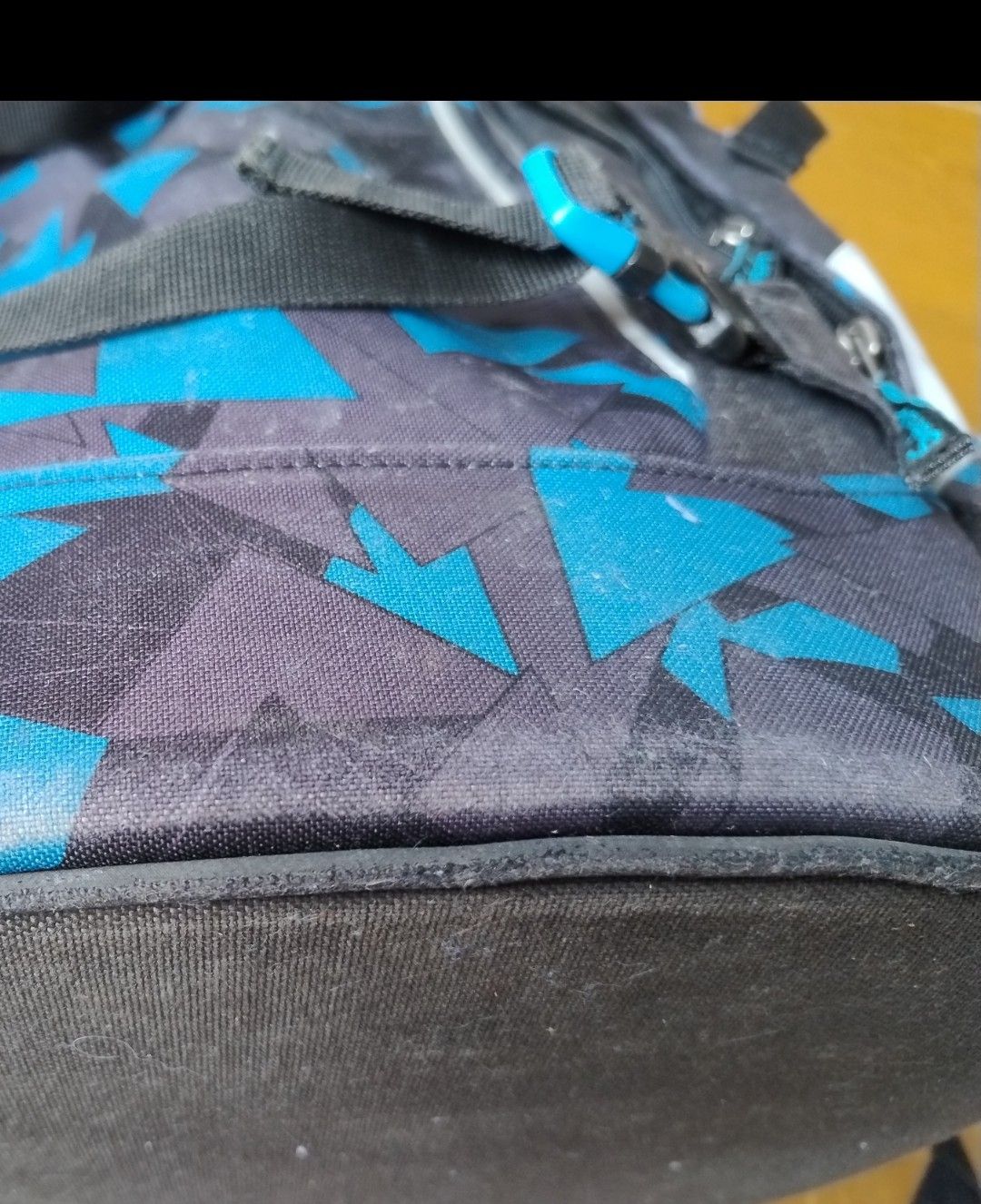 Satch Zaini: Satch Schulrucksack – Usato da Heerbrugg venduto da Krityu 2