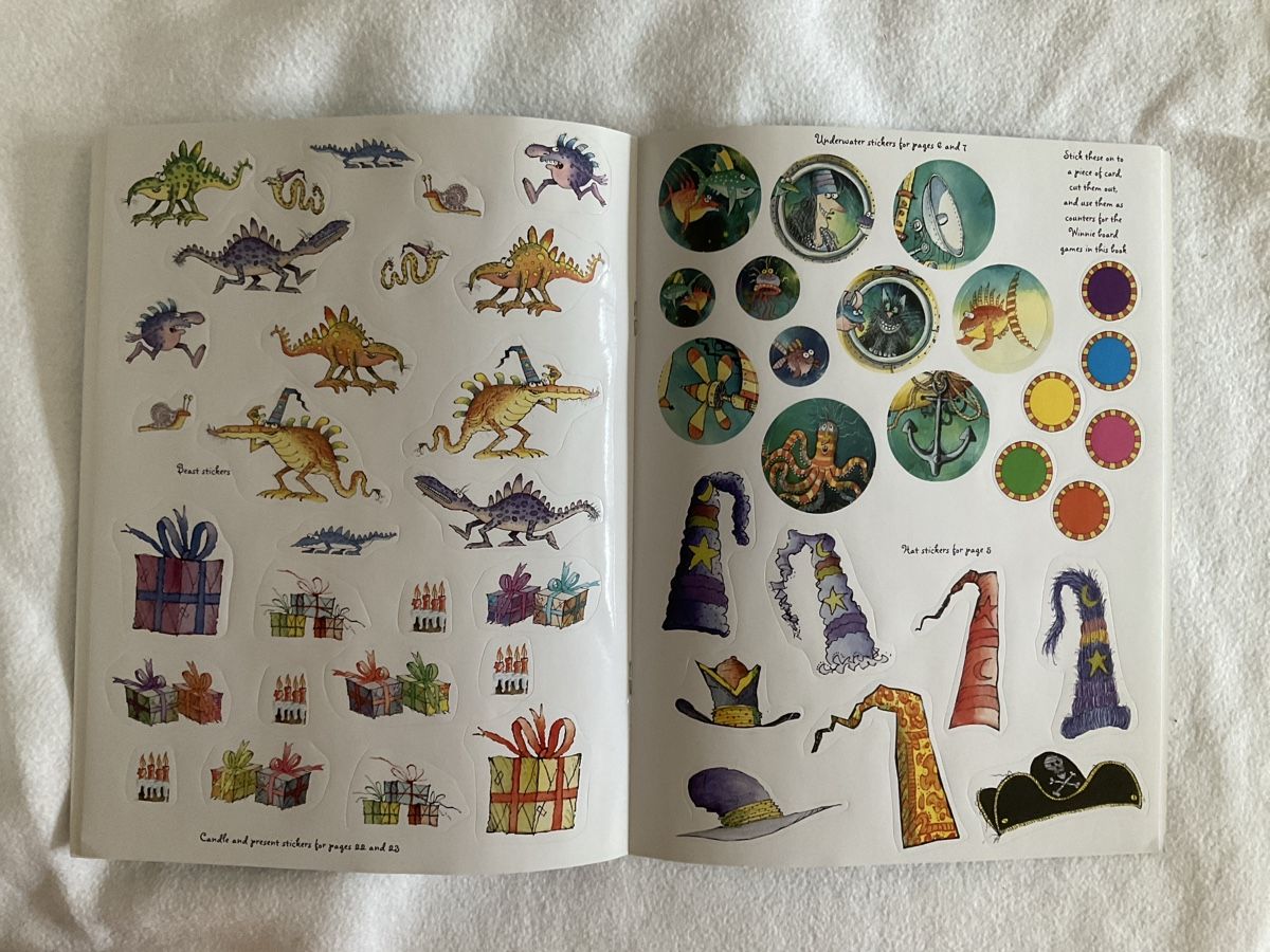 Libri: Winnie's Doodle and Activity Book Set – Nuovo (secondo la descrizione) da Basel venduto da DianaMarija 2