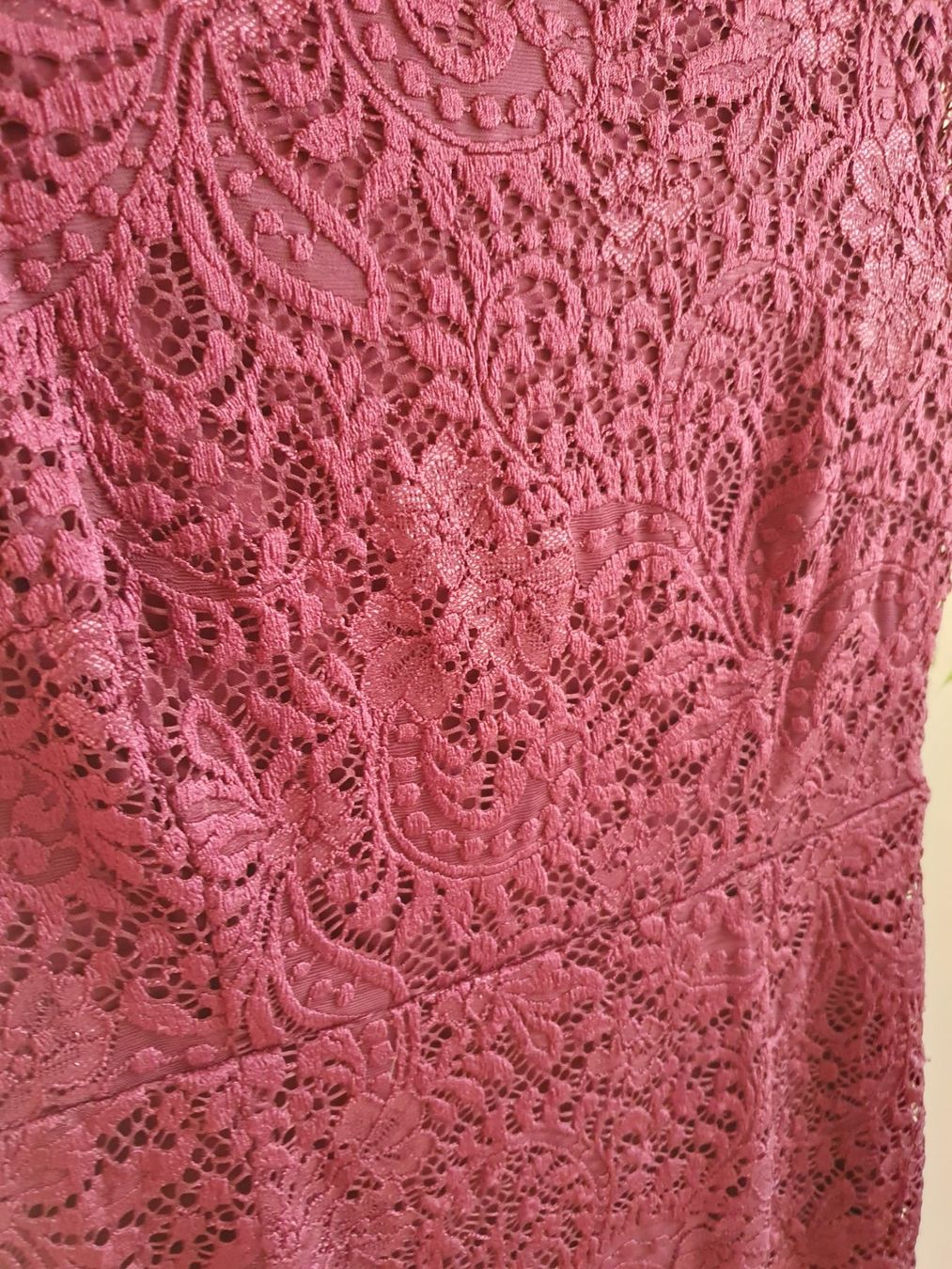 Vestiti: Robe bordeaux en broderie t. 34 – Usato da Courroux venduto da sv235 2