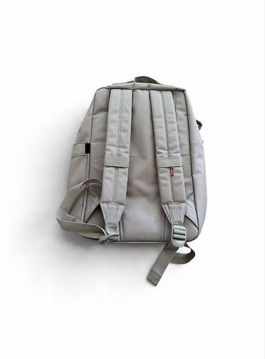 Zaini: Levis Rucksack Beige/Grau – Usato da Weinfelden venduto da suzanaa.9 1