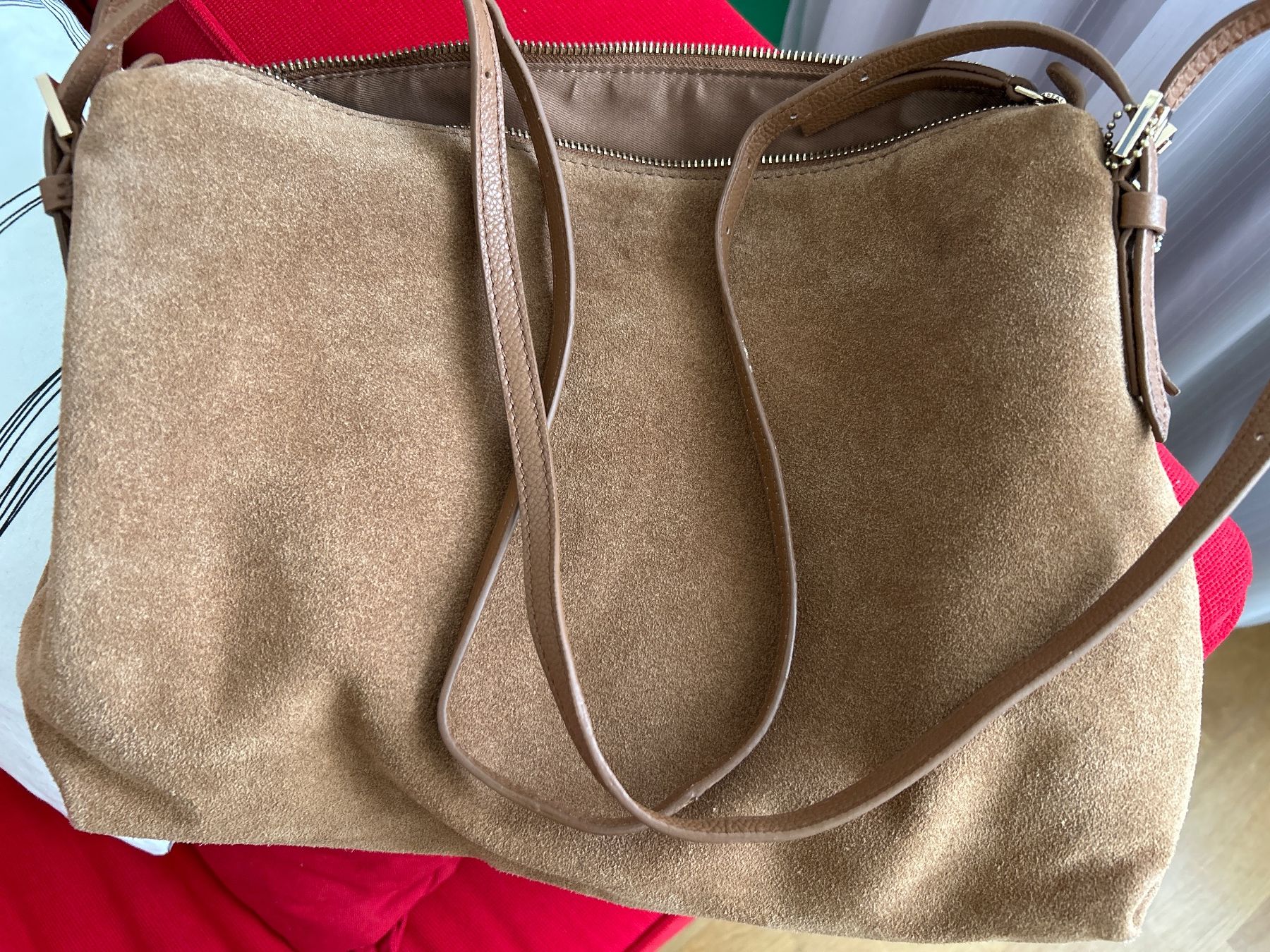 Sacs femmes: Suede Tasche Accessorize, neu – D'occasion à Feuerthalen par Anna_Swift 4