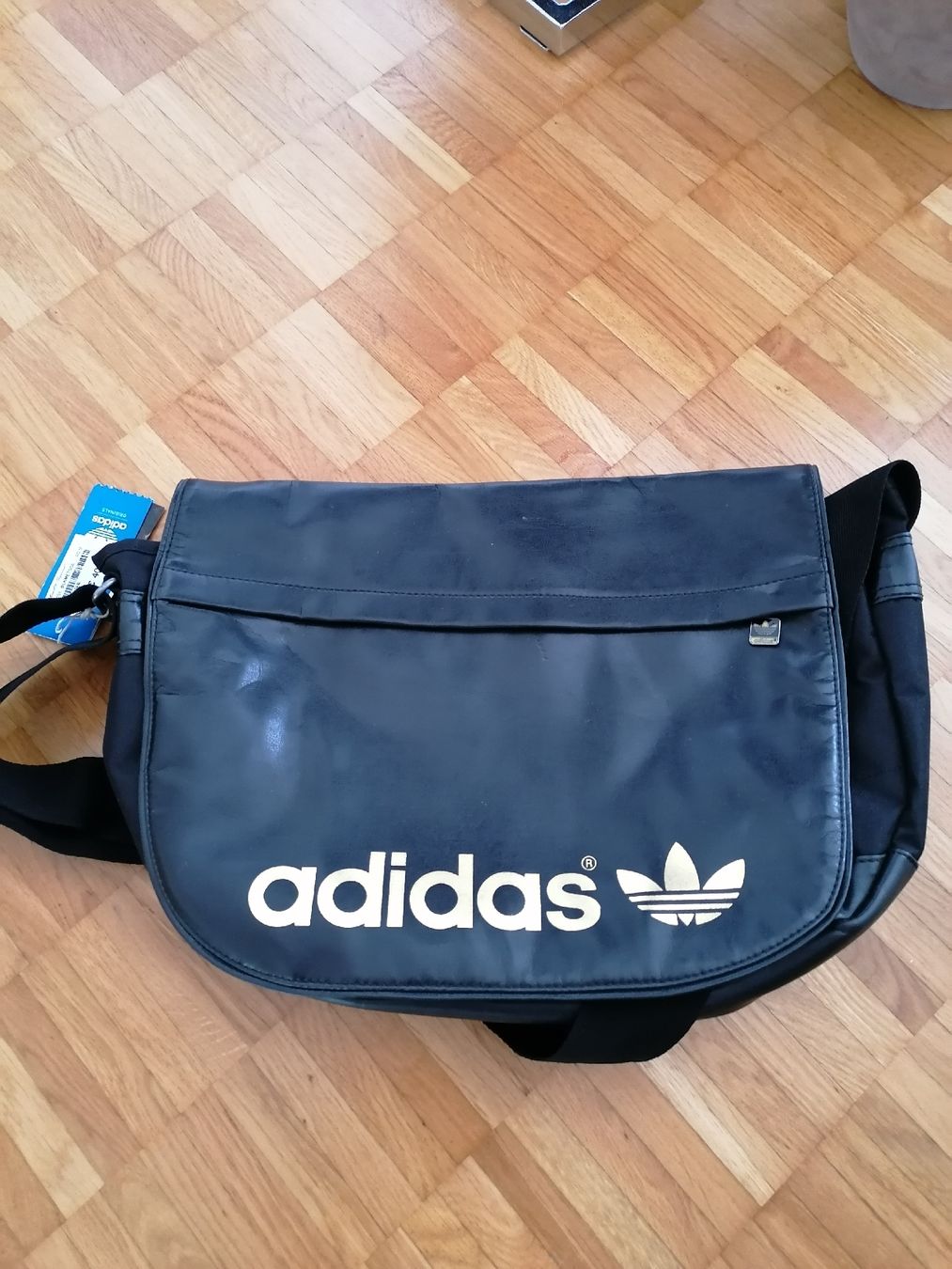 Adidas Borse: Umhängetasche Adidas – Nuovo (secondo la descrizione) da Pfäffikon ZH venduto da xxmopsxx 2