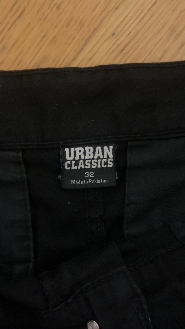 Hosen: Urban Classics Hose, Grösse 32 – Gebraucht aus Balzers von Gigga7 2