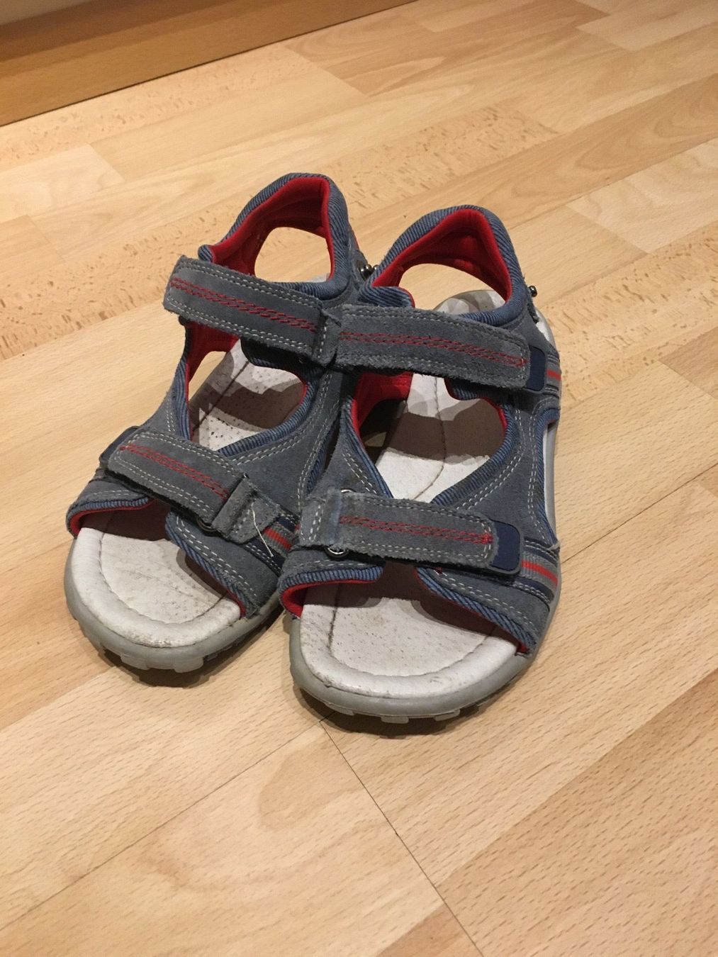 Scarpe per ragazzi: Sandalen Grösse 34 – Usato da Uetendorf venduto da Gar_9pvy
