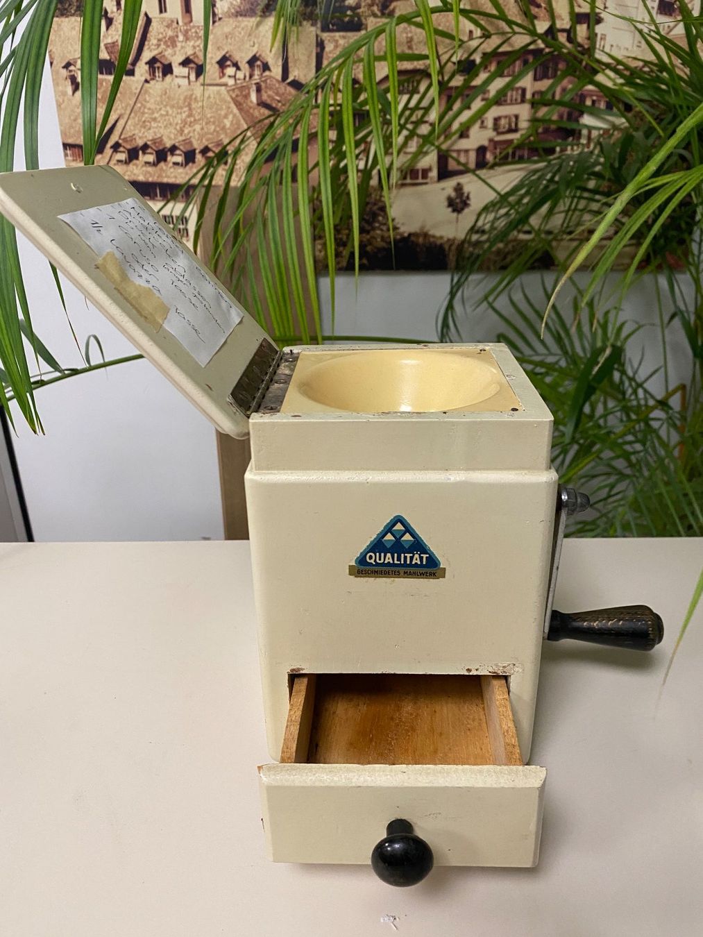 Elettrodomestici da cucina: Schöne Kaffeemühle - 60er Jahre – Usato da Brügg BE venduto da schwimmer01 1
