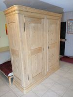 Schöner 2 Türiger Tannenschrank ( Zerlegbar )